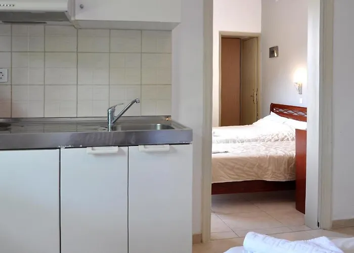 Coralli Studios-apartments *